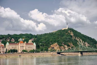 ملک مورد تایید دولت مجارستان